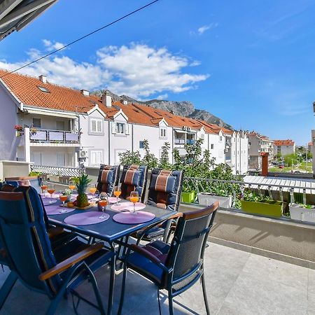 Apartment Ela โอมิช ภายนอก รูปภาพ
