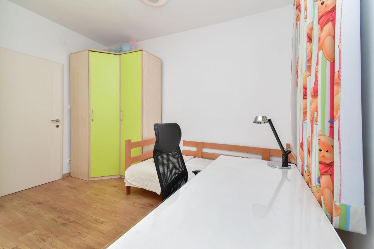 Apartment Ela โอมิช ภายนอก รูปภาพ
