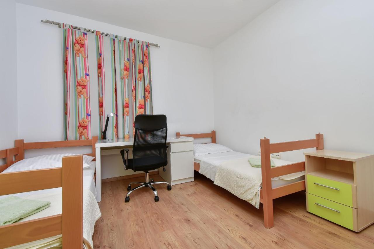 Apartment Ela โอมิช ภายนอก รูปภาพ
