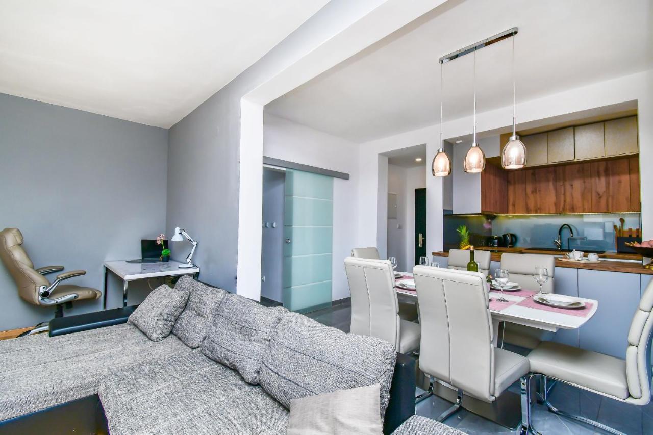 Apartment Ela โอมิช ภายนอก รูปภาพ